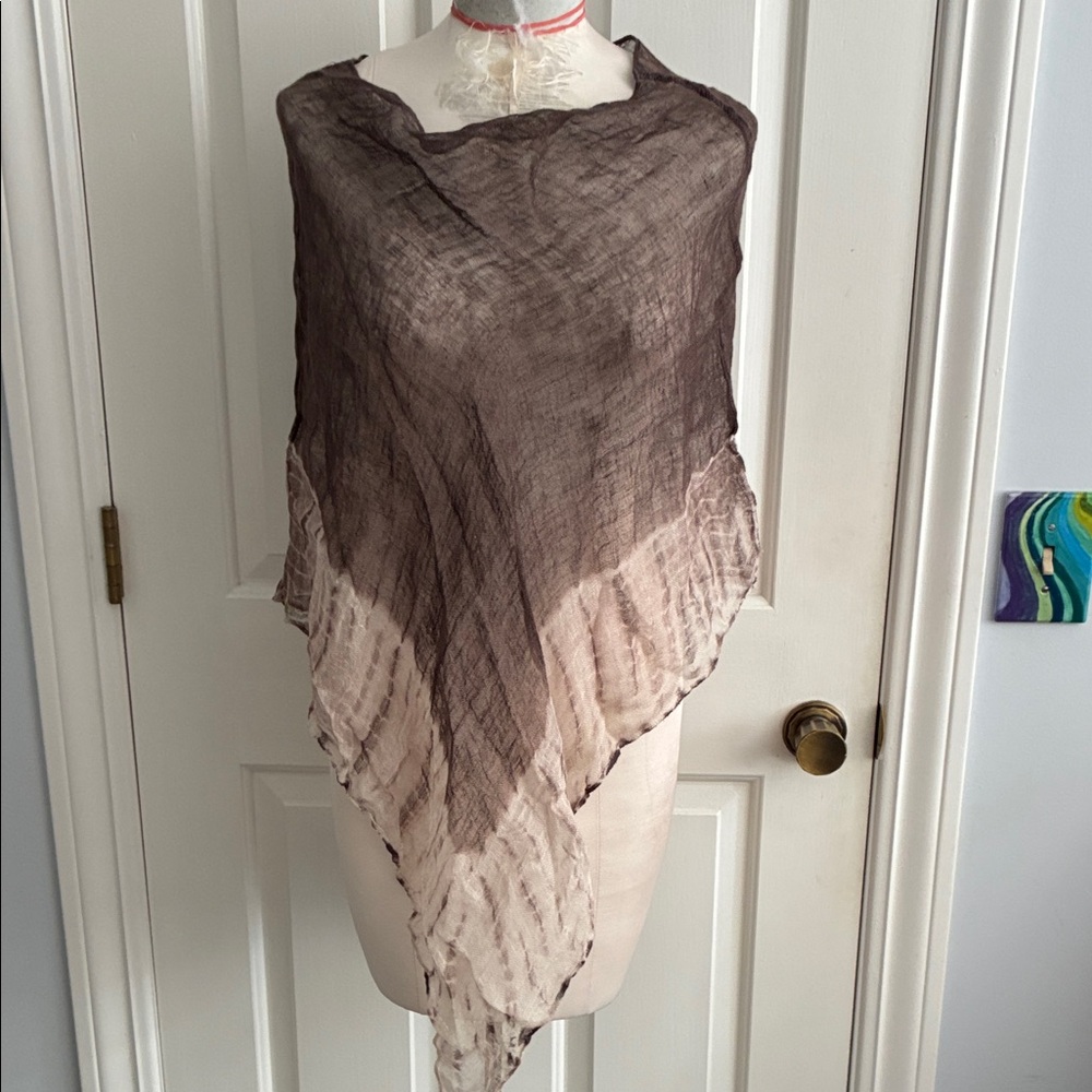Eileen Fisher Brown linen Shawl